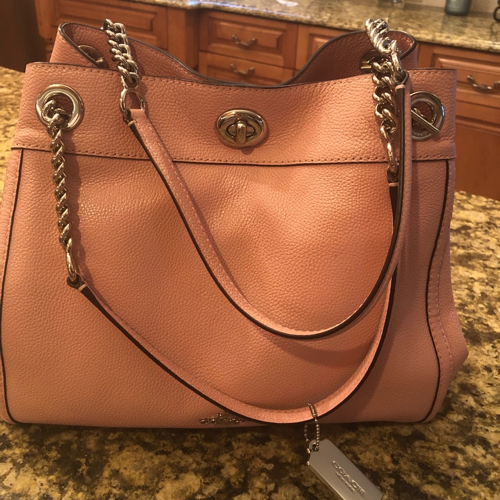 COACH Edie Turnlock Shoulder Bag in Pebble Leather